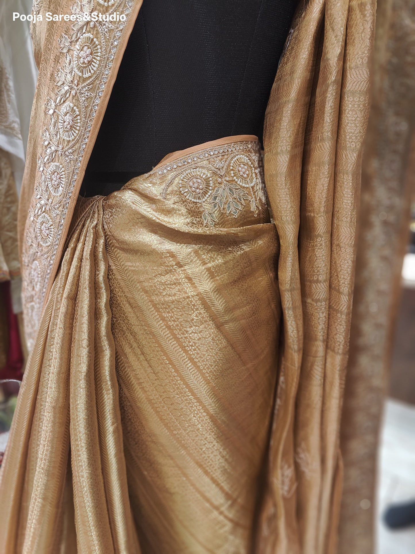AARSAA Gold tissue weaving saree