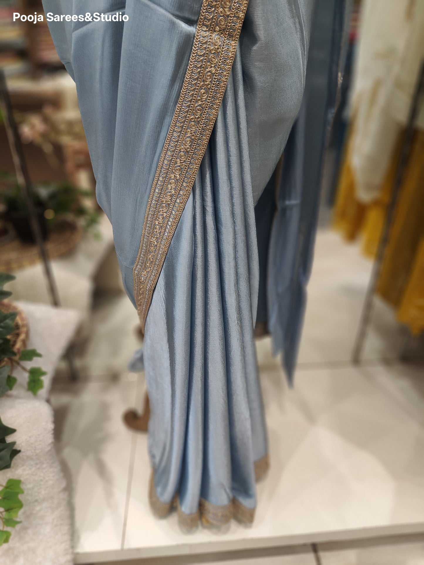 AARSAA Suede saree