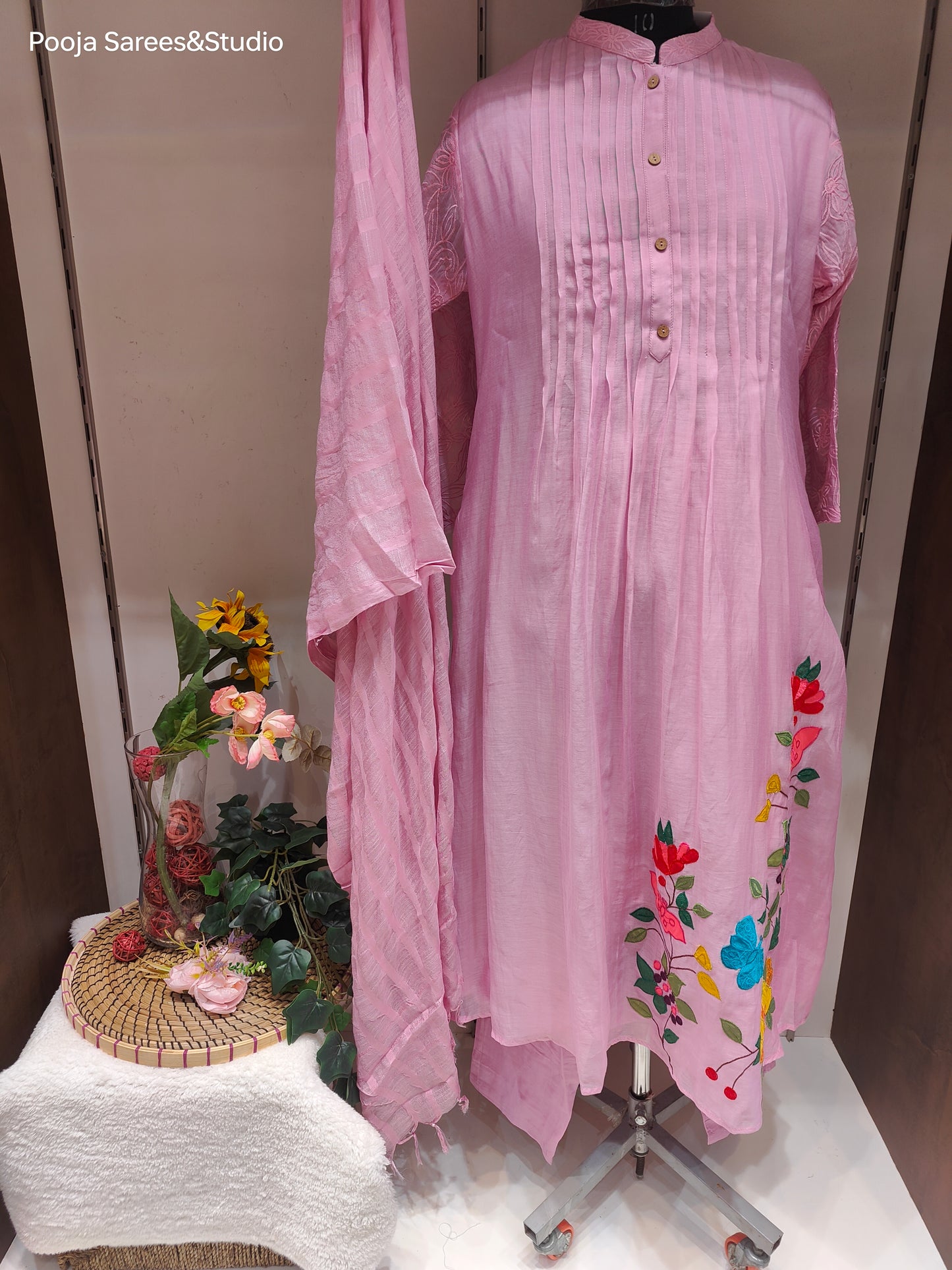 AARSAA Pink Mulmul Cotton Applique work , sleeve and collar threadwork flared kurta set