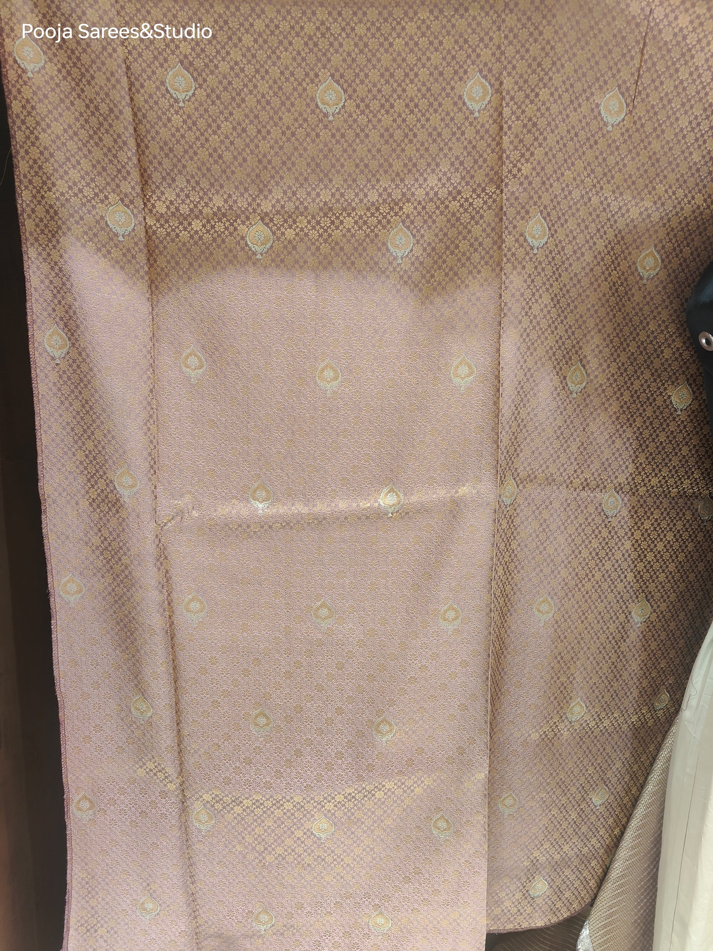 AARSAA Onion Pink Tissue Weaving Saree With Unstitched Blouse