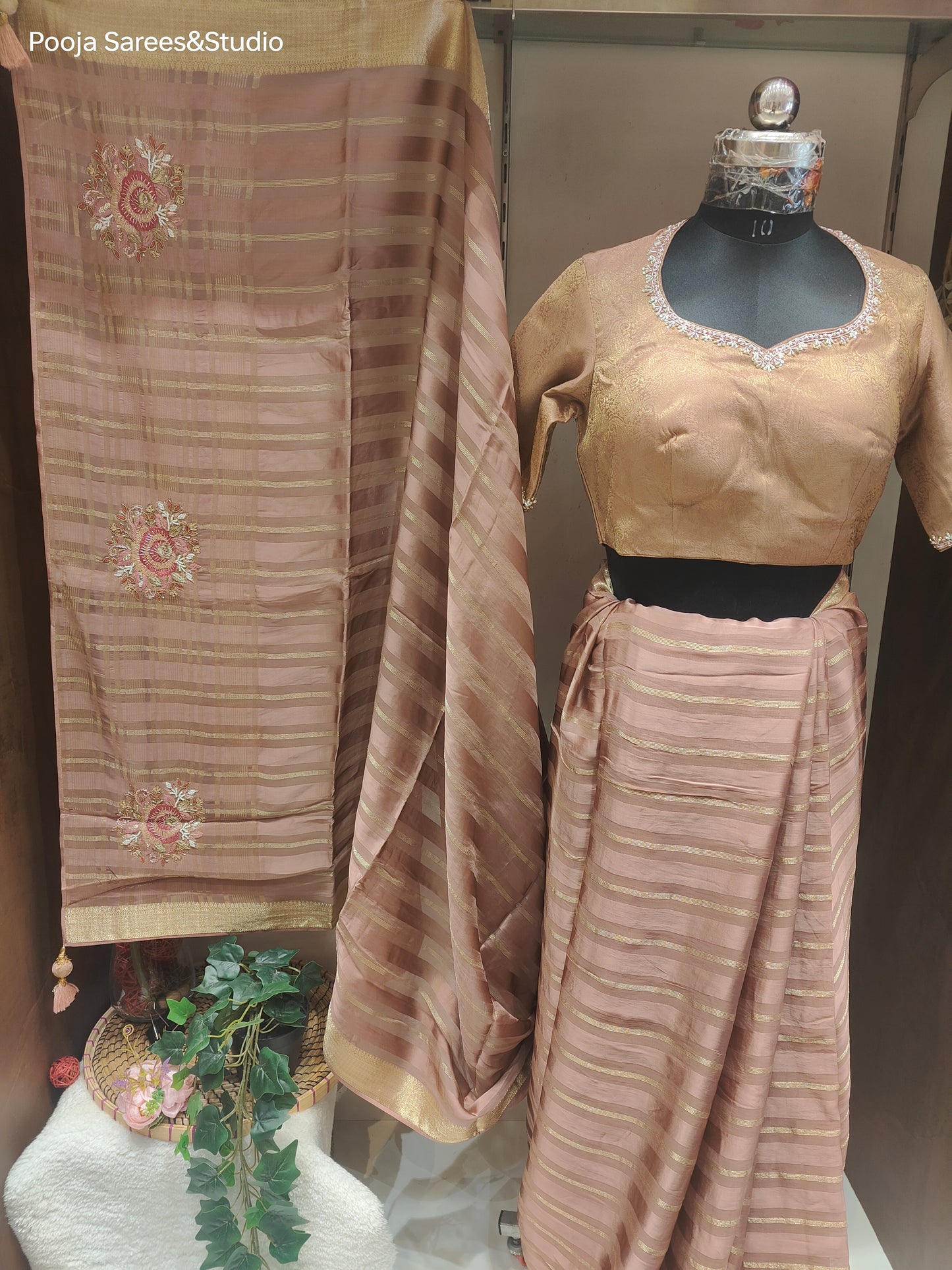 AARSAA Onion Pink Silk Weaving Saree with readymade work blouse