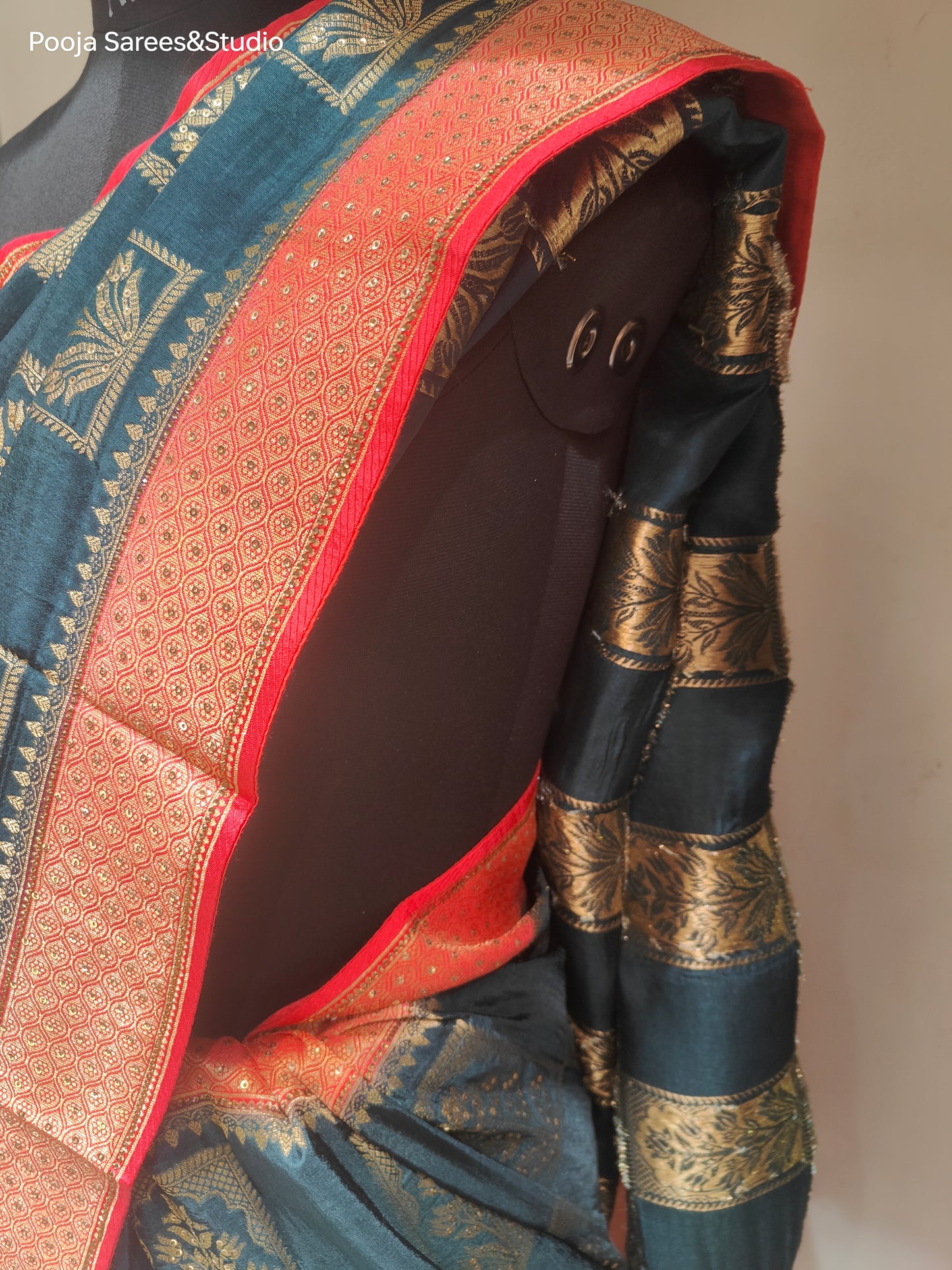 AARSAA Navy Blue Silk Banarasi Saree With Unstitched Contrast Blouse