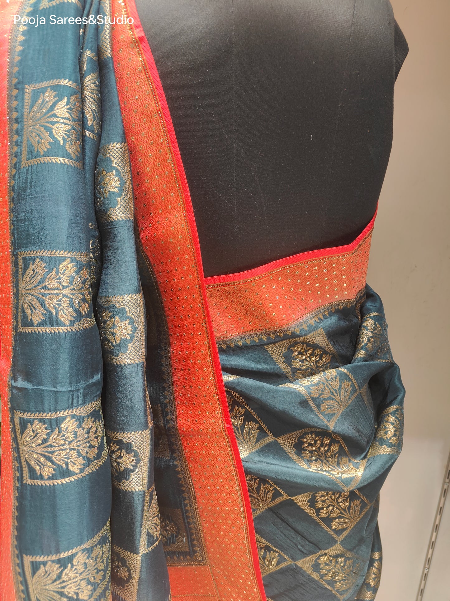 AARSAA Navy Blue Silk Banarasi Saree With Unstitched Contrast Blouse